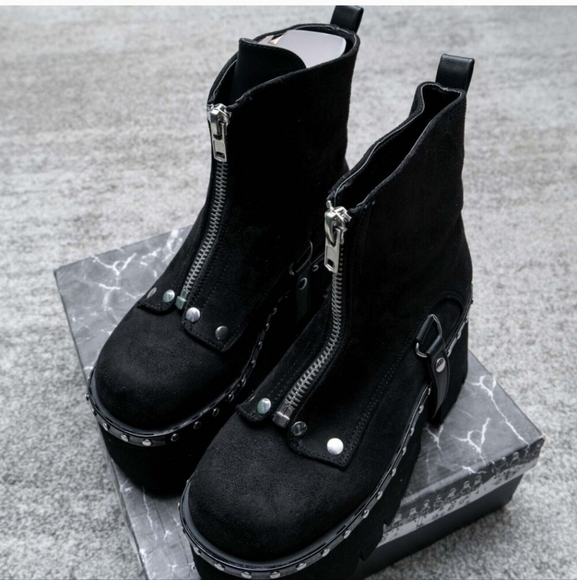 Demonia Ashes-100 Platform Boots sz 10 NIB - Picture 1 of 5